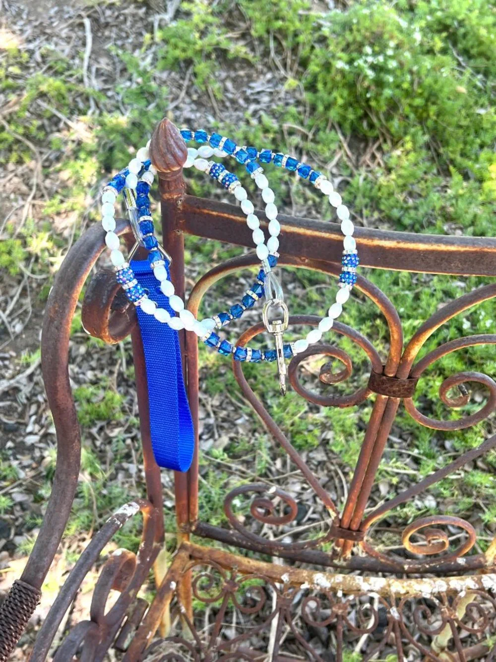 Bougie Beaded Dog Leash - Blue & White - Sparkly - Handmade - Picture 3 of 8